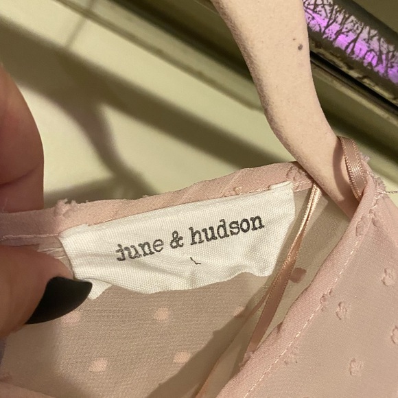 Cute pink see-through layer top - Picture 3 of 3